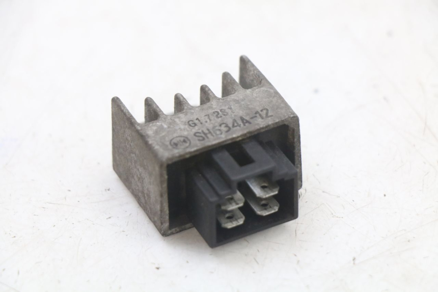 photo de REGULADOR DE CARGA PEUGEOT ELYSTAR 50 (2002 - 2014) - Detalle de la pieza