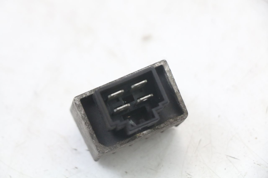 photo de REGULADOR DE CARGA PEUGEOT ELYSTAR 50 (2002 - 2014) - Otra perspectiva