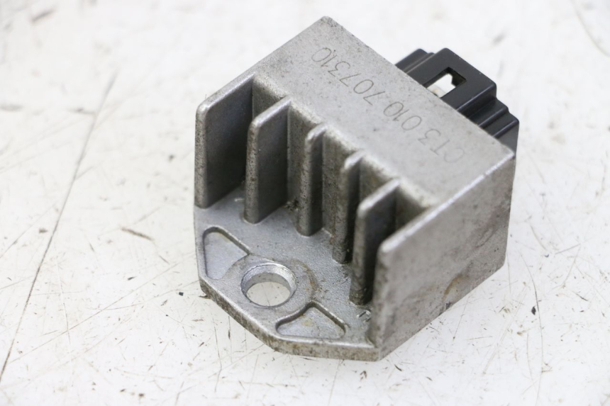 photo de REGULADOR DE CARGA PEUGEOT KISBEE 4T 50 (2010 - 2017) - Zoom estado de uso