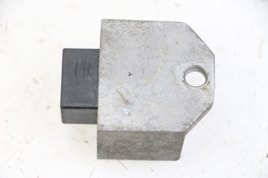 photo de REGULADOR DE CARGA PEUGEOT TWEET 4T 50 (2014 - 2019) - Zoom estado de uso