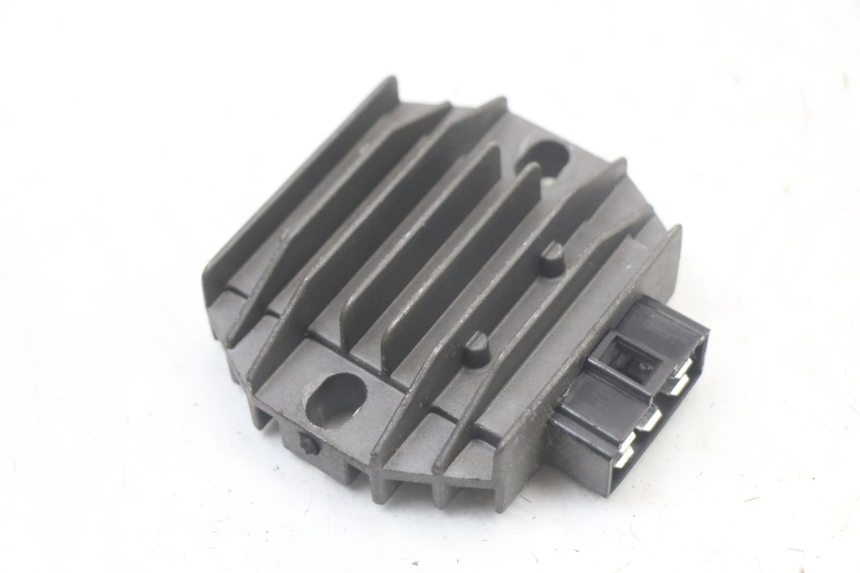 photo de REGULADOR PIAGGIO BEVERLY 125 (1998 - 2005) - Vista principal