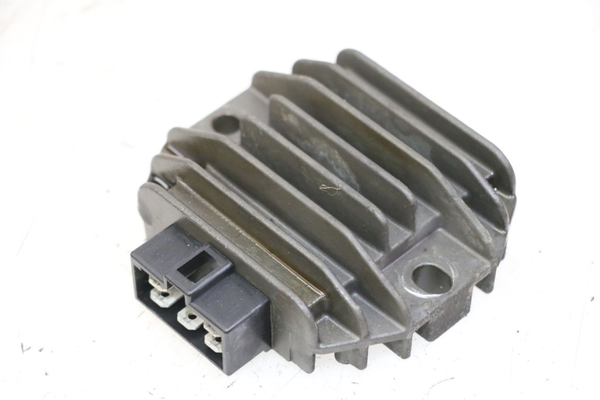 photo de REGULADOR DE CARGA PIAGGIO MP3 125 (2006 - 2014) - Vista principal