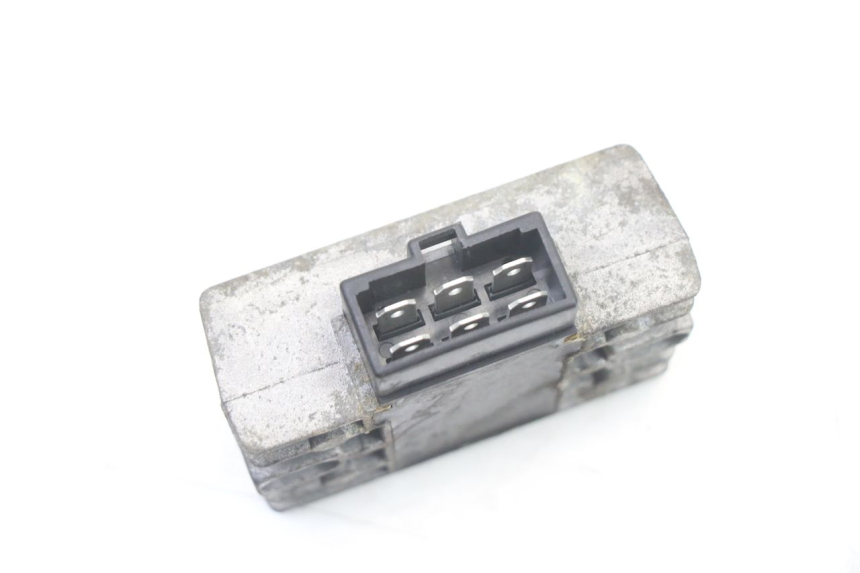 photo de REGULADOR DE CARGA PIAGGIO VESPA GRANTURISMO 125 (2003 - 2007) - Zoom estado de uso