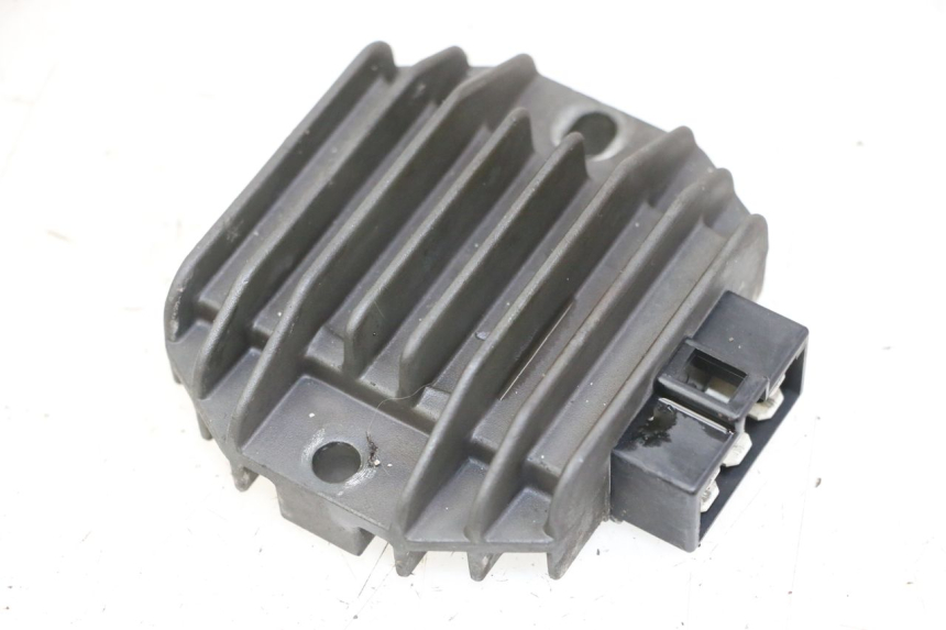 photo de REGULADOR PIAGGIO VESPA GRANTURISMO 200 (2004 - 2005) - Vista principal