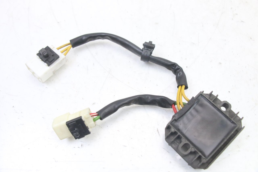 photo de REGULADOR PIAGGIO VESPA LX IE 125 (2010 - 2012) - Zoom estado de uso