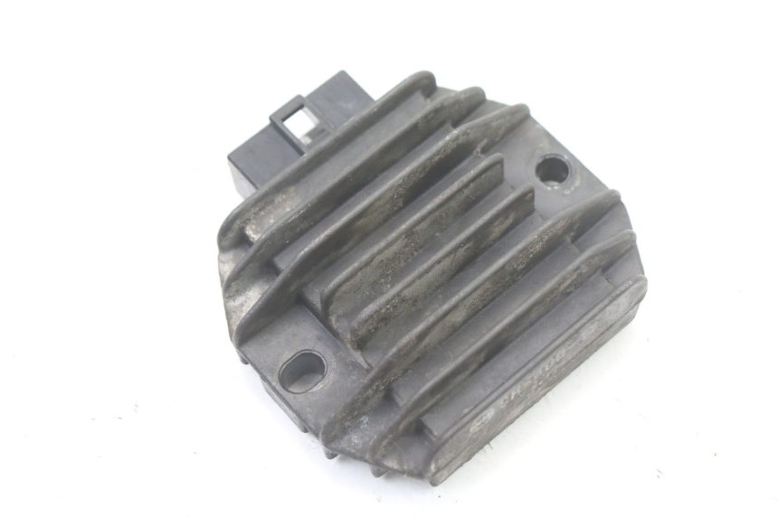 photo de REGULADOR DE CARGA PIAGGIO X8 125 (2004 - 2007) - Detalle de la pieza