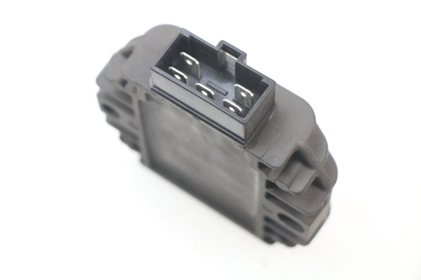 photo de REGULADOR PIAGGIO PRIMAVERA 125 (2013 - 2021) - Zoom estado de uso