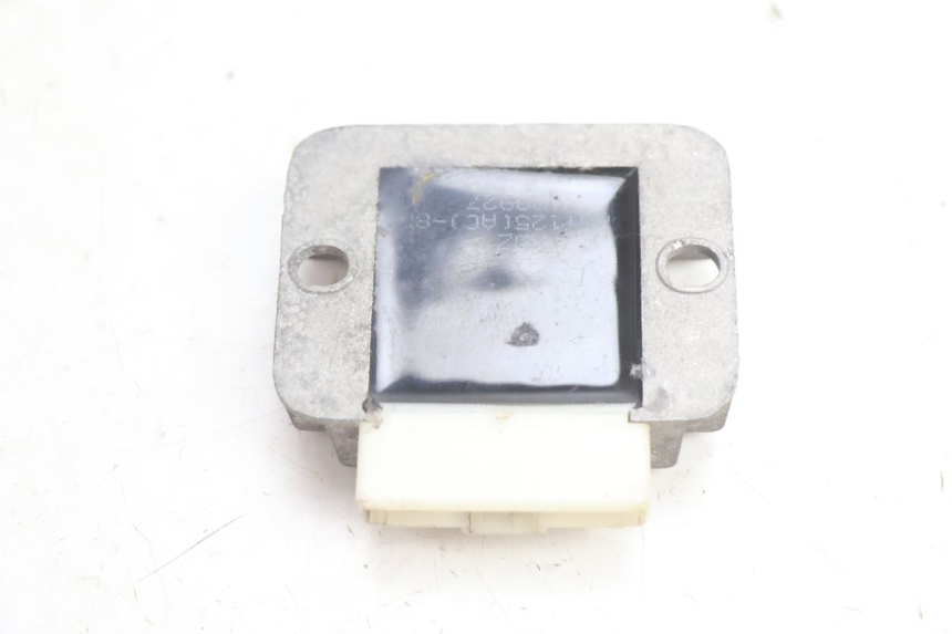 photo de REGULADOR VASTRO R-ONE 4T 50 (2014 - 2022) - Zoom estado de uso