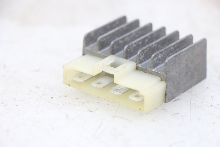 photo de REGULADOR APRILIA RALLY AC 50 (1995 - 2004) - Detalle de la pieza