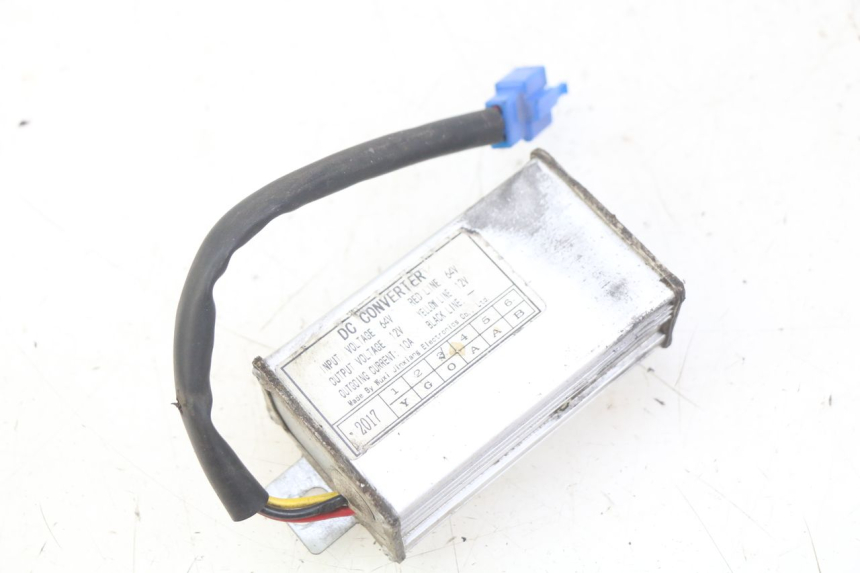 photo de REGULADOR DE CARGA RED ELECTRIC RED E PRO 1 (2017 - 2019) - Zoom estado de uso