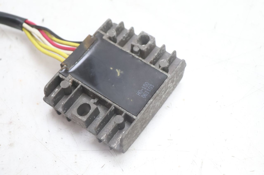photo de REGULADOR YIYING RETRO 125 (2008 - 2018) - Primer plano técnico