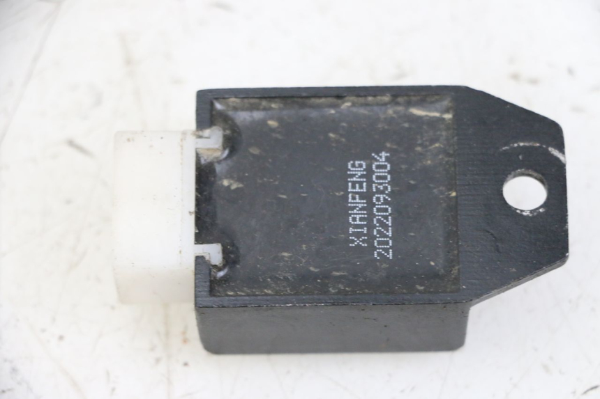 photo de REGULADOR APOLLO RFZ 125 - Otra perspectiva