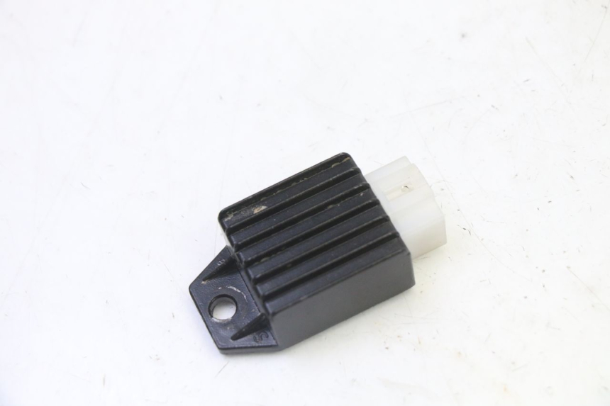 photo de REGULADOR APOLLO RFZ 125 - Detalle de la pieza