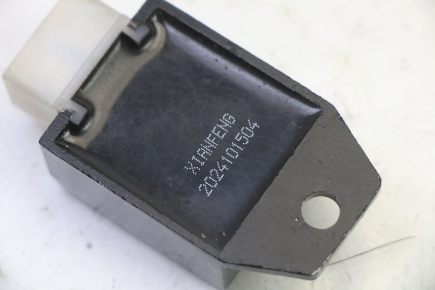 photo de REGULADOR APOLLO RFZ 125 - Primer plano técnico