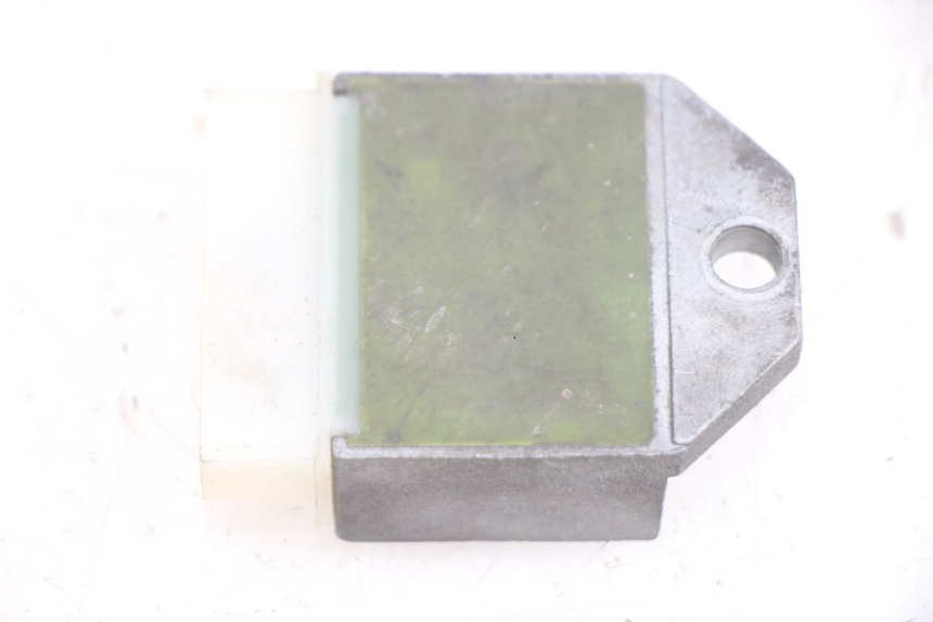 photo de REGULADOR DE CARGA GILERA RK 50 (1996 - 1999) - Zoom estado de uso