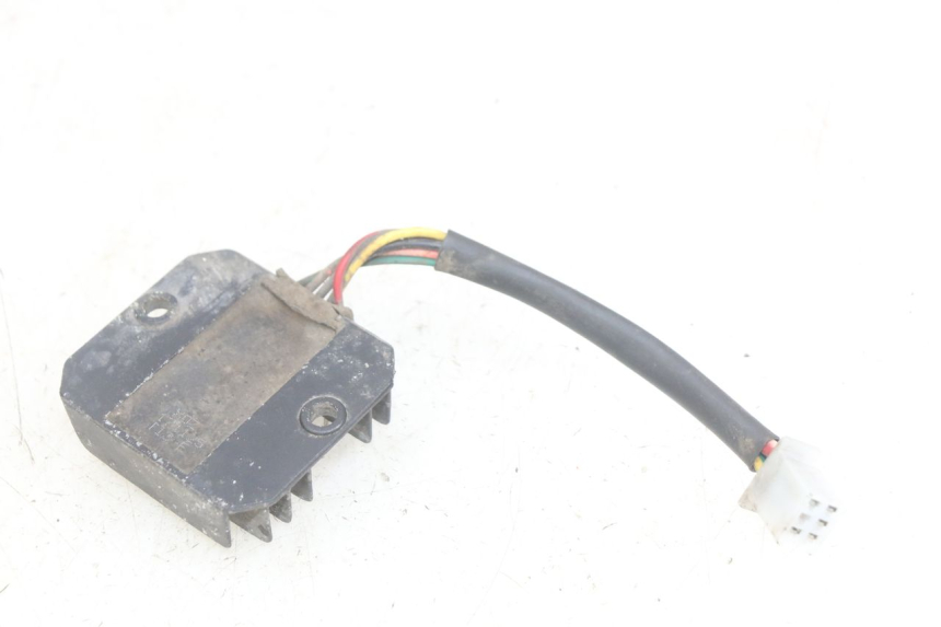 photo de REGULADOR DE CARGA YAMASAKI ROADSTER 50 (2013 - 2018) - Zoom estado de uso