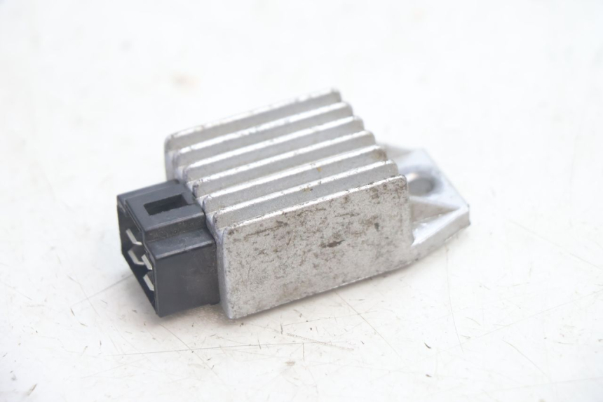 photo de REGULADOR DE CARGA YAMASAKI ROADSTER 50 (2013 - 2018) - Detalle de la pieza