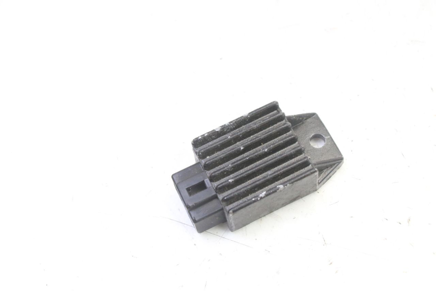 photo de REGULADOR DE CARGA PGO RODOSHOW 2T 50 (2003 - 2007) - Detalle de la pieza