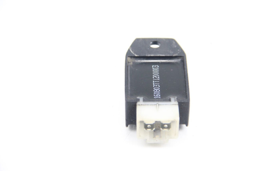 photo de REGULADOR TNT MOTOR ROMA 10' 2T 50 (2011 - 2018) - Otra perspectiva