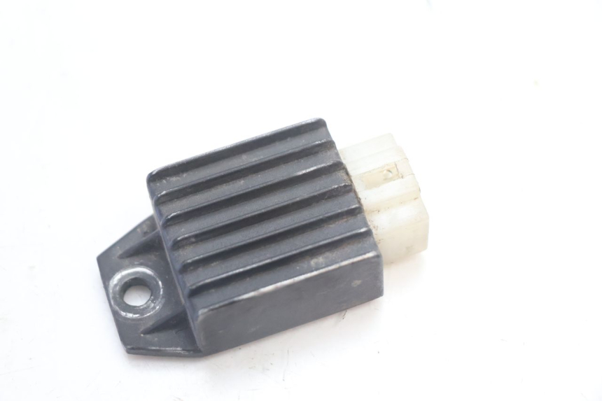photo de REGULADOR TNT MOTOR ROMA 10' 2T 50 (2011 - 2018) - Detalle de la pieza