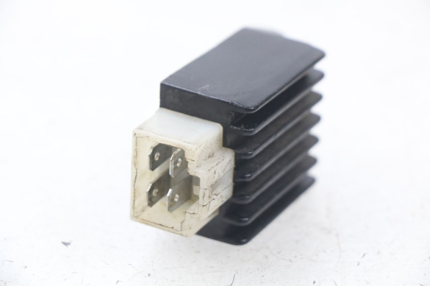 photo de REGULADOR DE CARGA TNT MOTOR ROMA 10' 4T 50 (2007 - 2018) - Detalle de la pieza