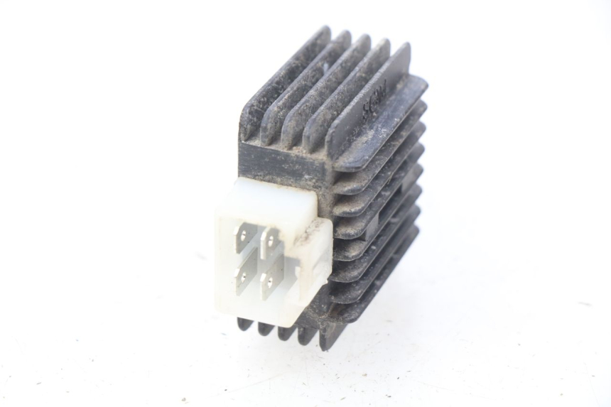 photo de REGULADOR DE CARGA TNT MOTOR ROMA 10' 4T 50 (2007 - 2018) - Detalle de la pieza