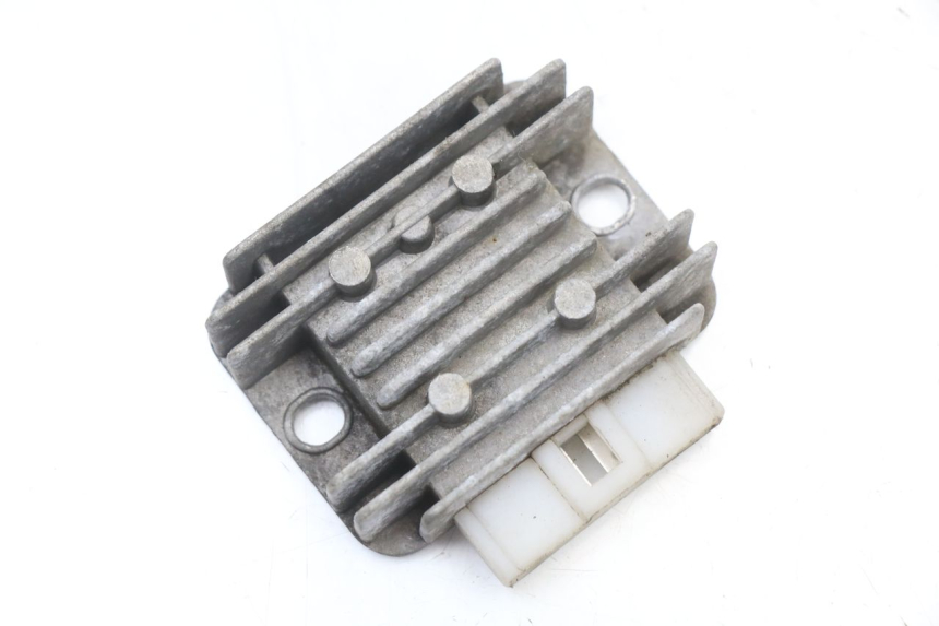 photo de REGULADOR DE CARGA TNT MOTOR ROMA 10' 4T 50 (2007 - 2018) - Vista principal