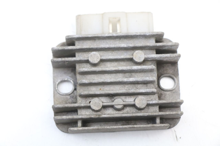 photo de REGULADOR DE CARGA TNT MOTOR ROMA 10' 4T 50 (2007 - 2018) - Detalle de la pieza