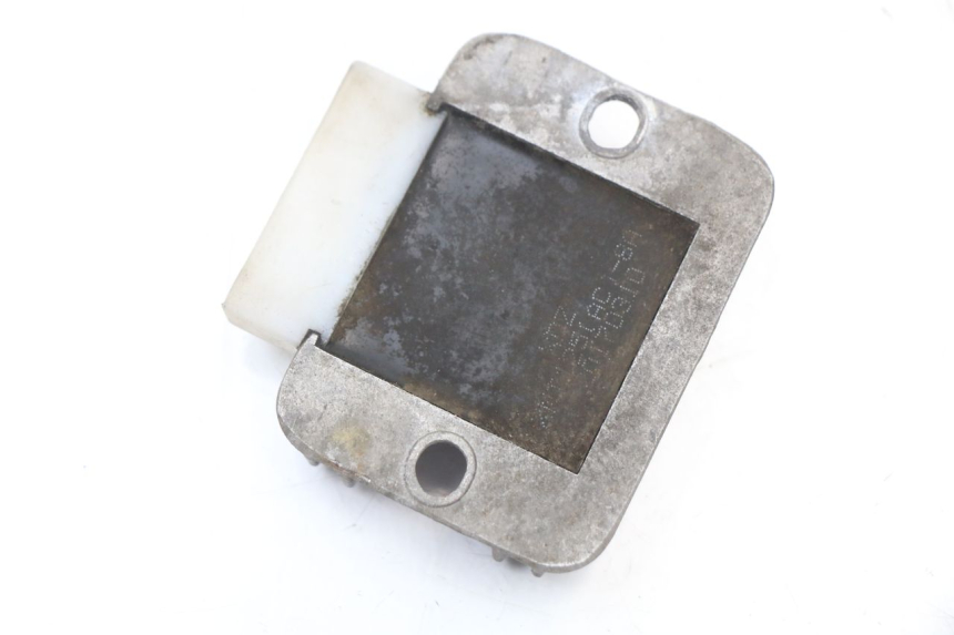 photo de REGULADOR DE CARGA TNT MOTOR ROMA 10' 4T 50 (2007 - 2018) - Otra perspectiva