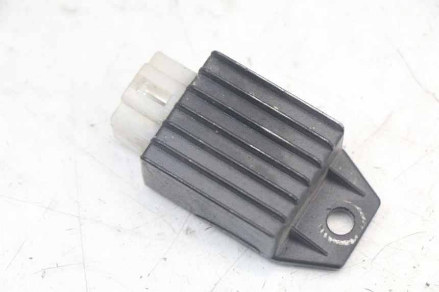 photo de REGULADOR DE CARGA TNT MOTOR ROMA 10' 4T 50 (2007 - 2018) - Zoom estado de uso