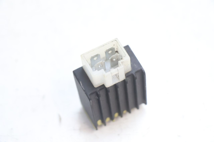 photo de REGULADOR TNT MOTOR ROMA 12' 2T 50 (2007 - 2018) - Zoom estado de uso