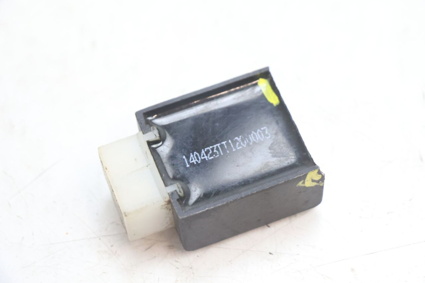 photo de REGULADOR TNT MOTOR ROMA 12' 2T 50 (2007 - 2018) - Primer plano técnico