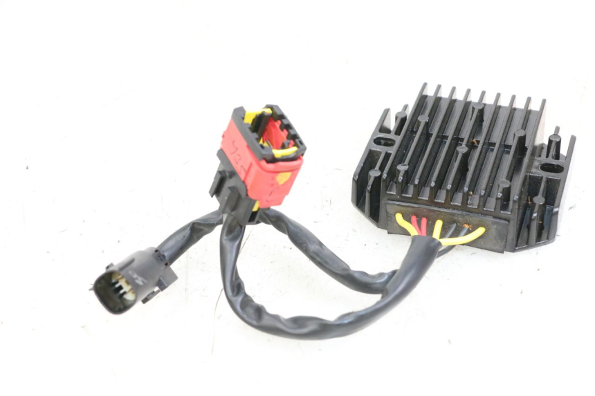 photo de REGULADOR ROYAL ENFIELD CONTINENTAL GT 650 (2019 - 2024) - Vista general del producto