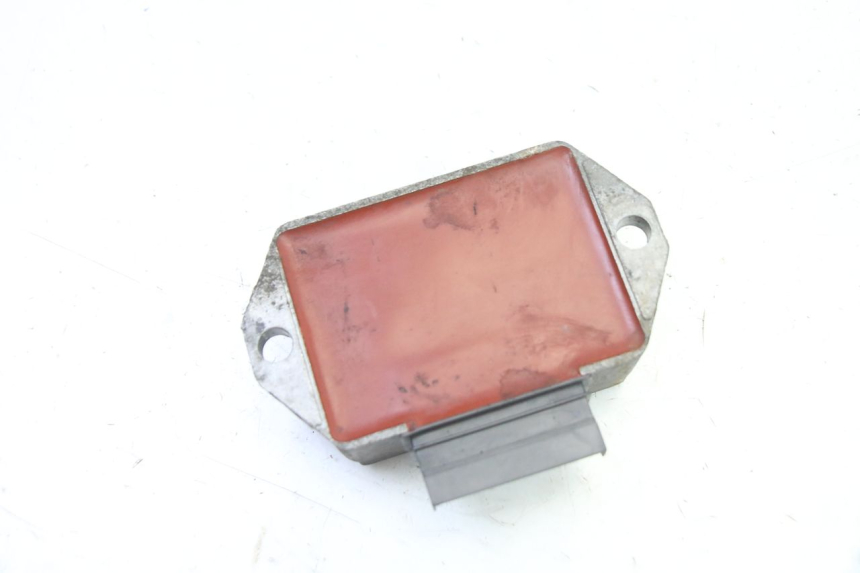 photo de REGULADOR DE CARGA GILERA RUNNER SL 50 (2006 - 2009) - Otra perspectiva