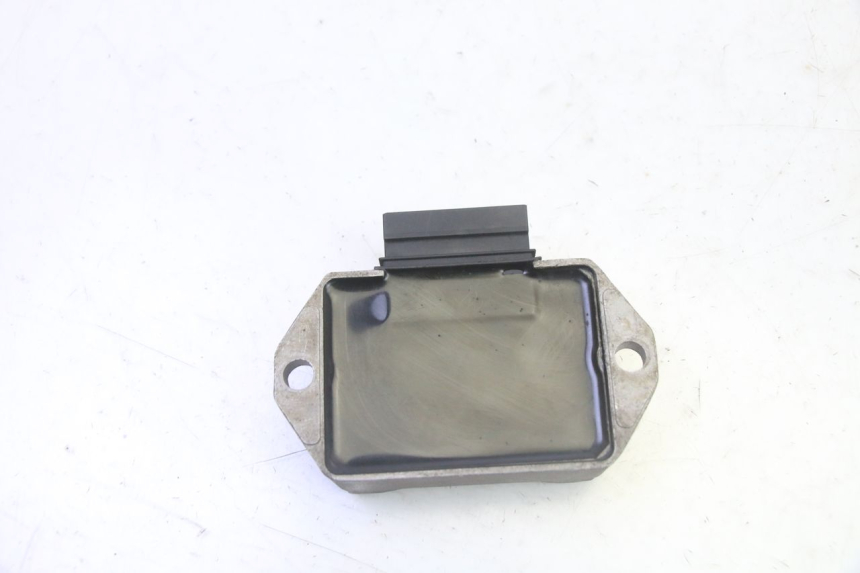 photo de REGULADOR DE CARGA GILERA RUNNER SP 50 (2009 - 2017) - Otra perspectiva
