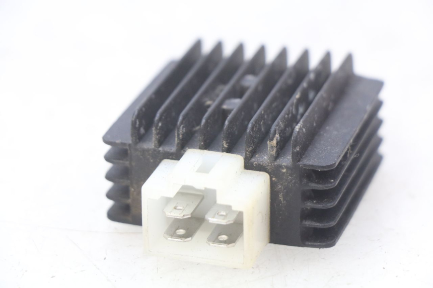 photo de REGULADOR DE CARGA KEEWAY RY6 2T 50 (2011 - 2019) - Detalle de la pieza