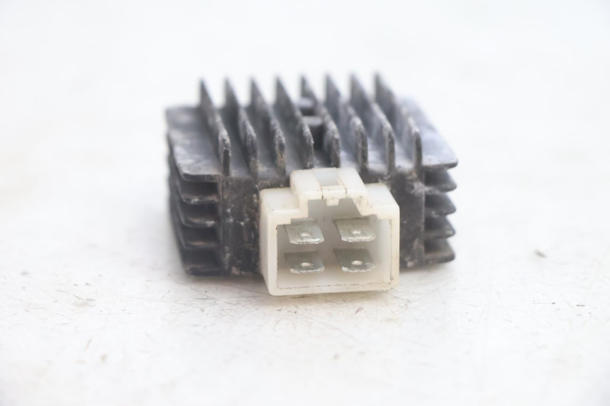 photo de REGULADOR DE CARGA KEEWAY RY6 2T 50 (2011 - 2019) - Zoom estado de uso