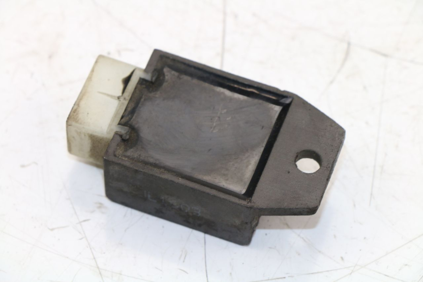 photo de REGULADOR DAELIM S4 50 (2010 - 2015) - Otra perspectiva