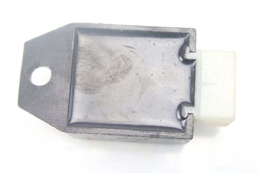 photo de REGULADOR DE CARGA JM MOTORS SANTANA 50 (2014 - 2023) - Zoom estado de uso