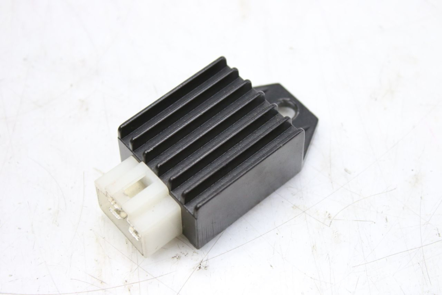 photo de REGULADOR DE CARGA JM MOTORS SANTANA 50 (2014 - 2023) - Vista principal