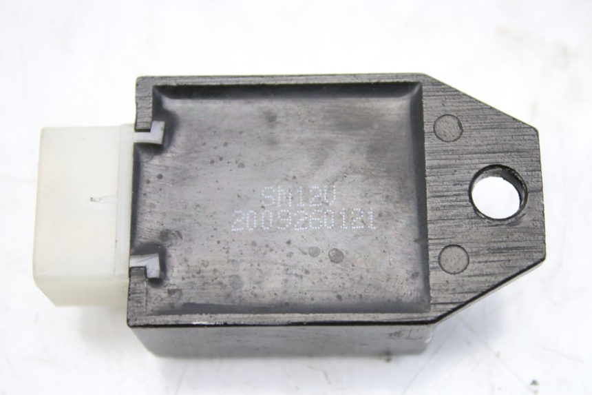 photo de REGULADOR DE CARGA JM MOTORS SANTANA 50 (2014 - 2023) - Otra perspectiva