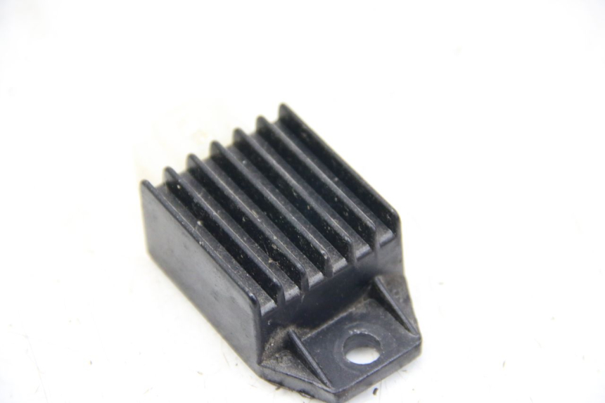 photo de REGULADOR DE CARGA JM MOTORS SANTANA 50 (2014 - 2023) - Detalle de la pieza