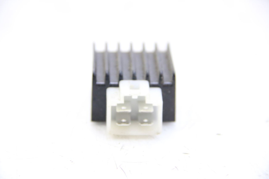 photo de REGULADOR DE CARGA JM MOTORS SANTANA 50 (2014 - 2023) - Zoom estado de uso