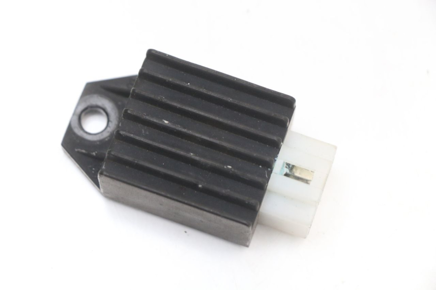 photo de REGULADOR DE CARGA JM MOTORS SANTANA 50 (2014 - 2023) - Vista principal