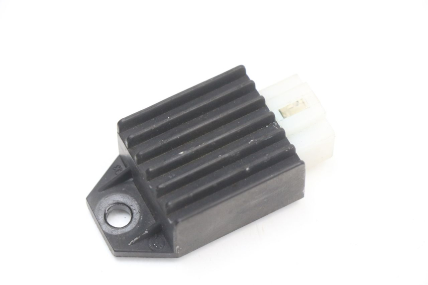 photo de REGULADOR DE CARGA JM MOTORS SANTANA 50 (2014 - 2023) - Detalle de la pieza