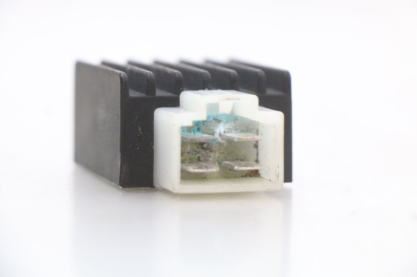 photo de REGULADOR DE CARGA JM MOTORS SANTANA 50 (2014 - 2023) - Otra perspectiva