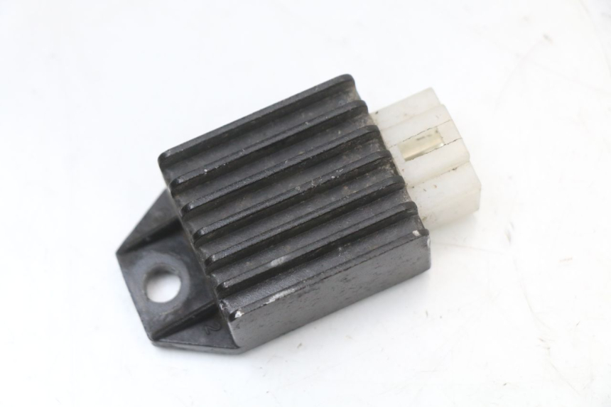 photo de REGULADOR DE CARGA JM MOTORS SANTANA 50 (2014 - 2023) - Vista principal