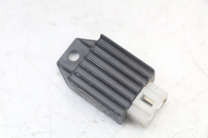 photo de REGULADOR DE CARGA JM MOTORS SANTANA 50 (2014 - 2023) - Vista principal