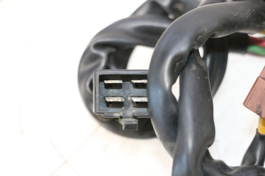 photo de REGULADOR DE CARGA PEUGEOT SATELIS COMPRESSOR K15 125 (2006 - 2009) - Primer plano técnico