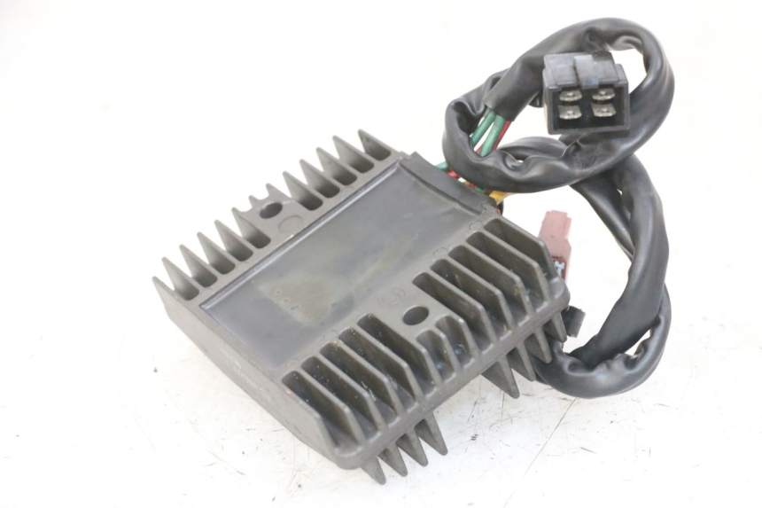 photo de REGULADOR PEUGEOT SATELIS 125 (2013 - 2018) - Otra perspectiva